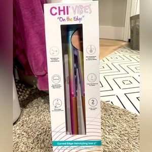 CHI NWT in box VIBES On the Edge 1” hairstyling iron